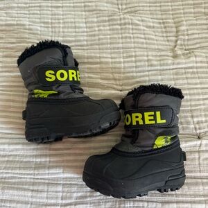 Sorel Snow Commander Toddler size 7